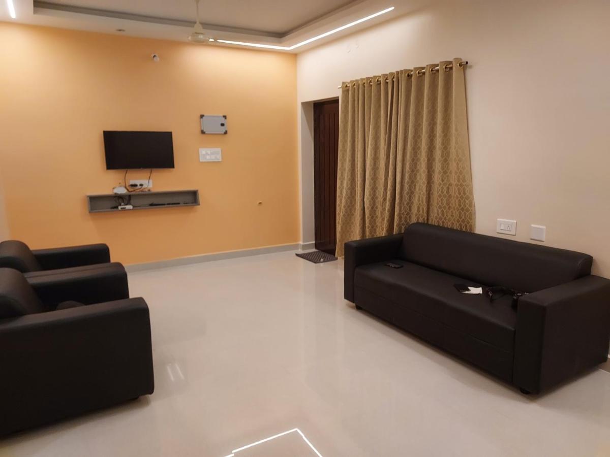 Srirangam Service Apartment Tiruchirappalli Zewnętrze zdjęcie