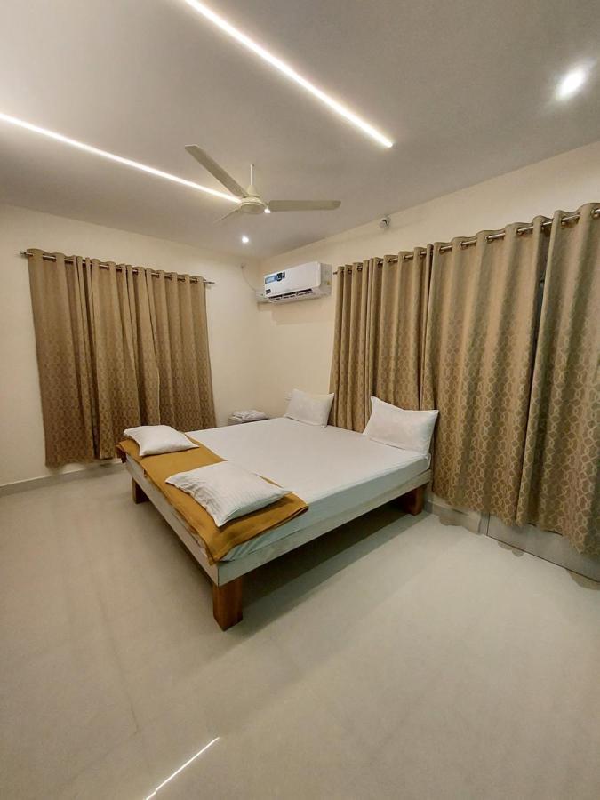 Srirangam Service Apartment Tiruchirappalli Zewnętrze zdjęcie