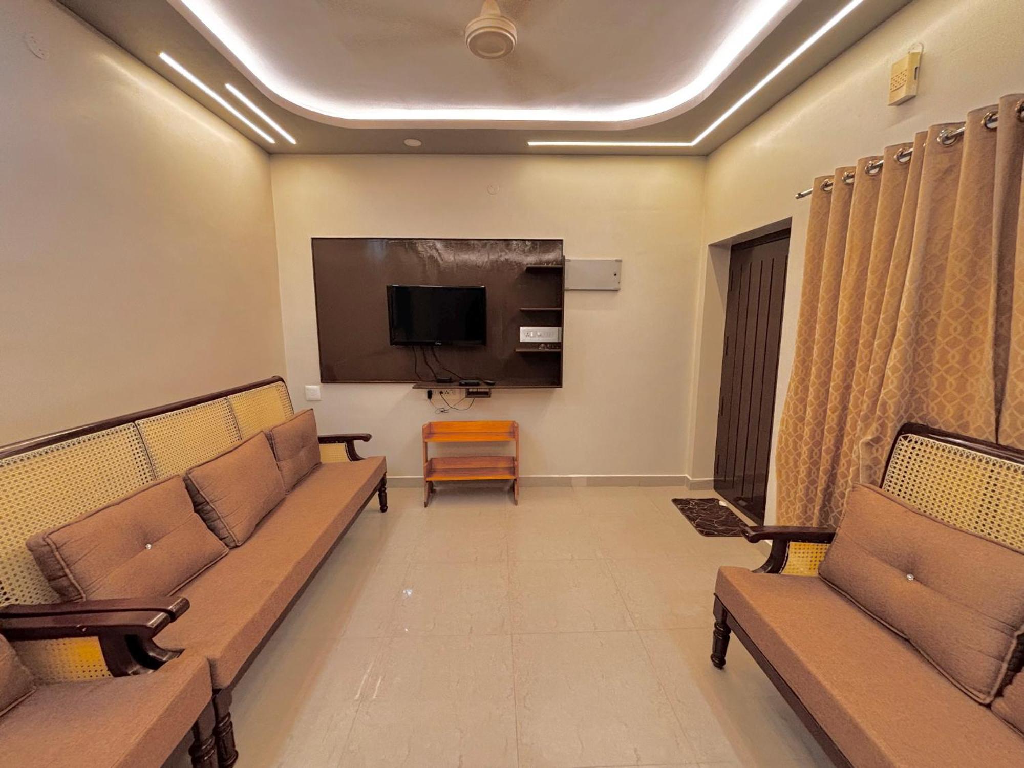 Srirangam Service Apartment Tiruchirappalli Zewnętrze zdjęcie