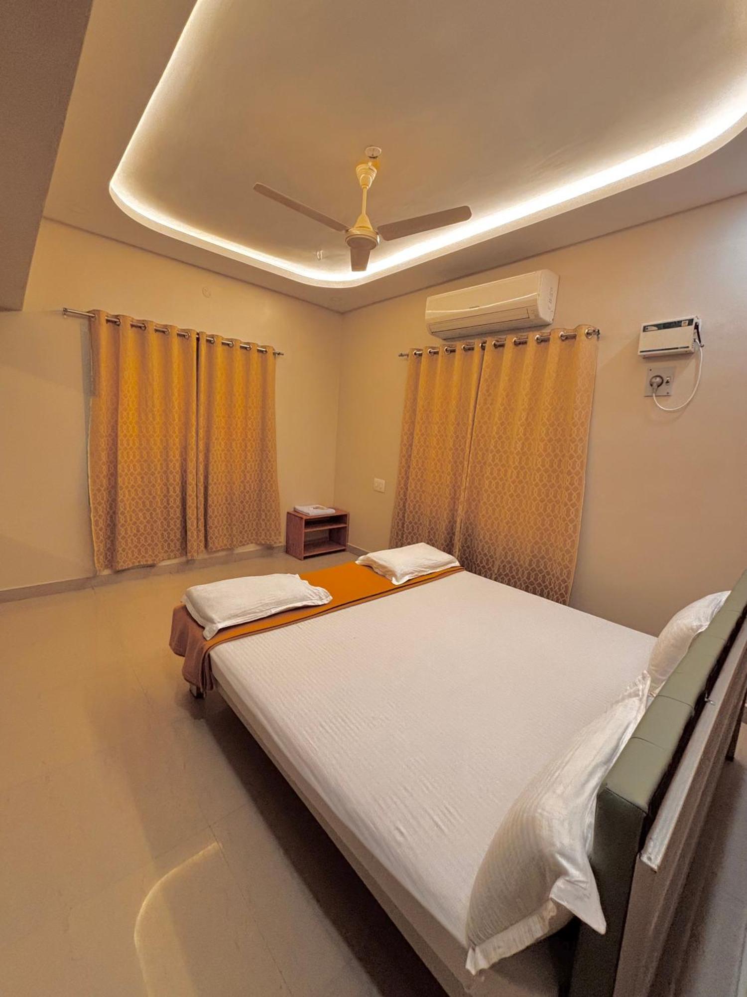 Srirangam Service Apartment Tiruchirappalli Zewnętrze zdjęcie