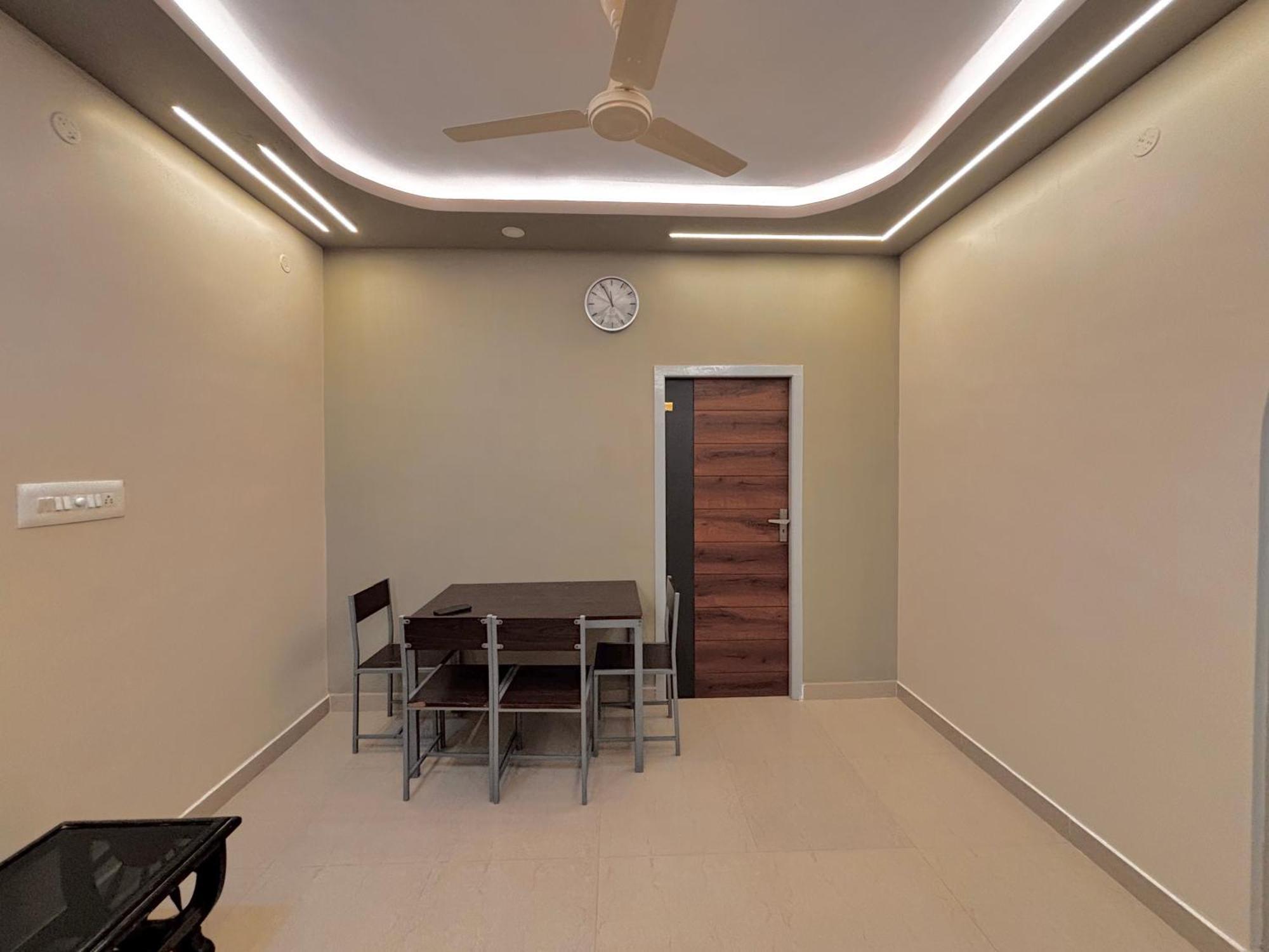 Srirangam Service Apartment Tiruchirappalli Zewnętrze zdjęcie