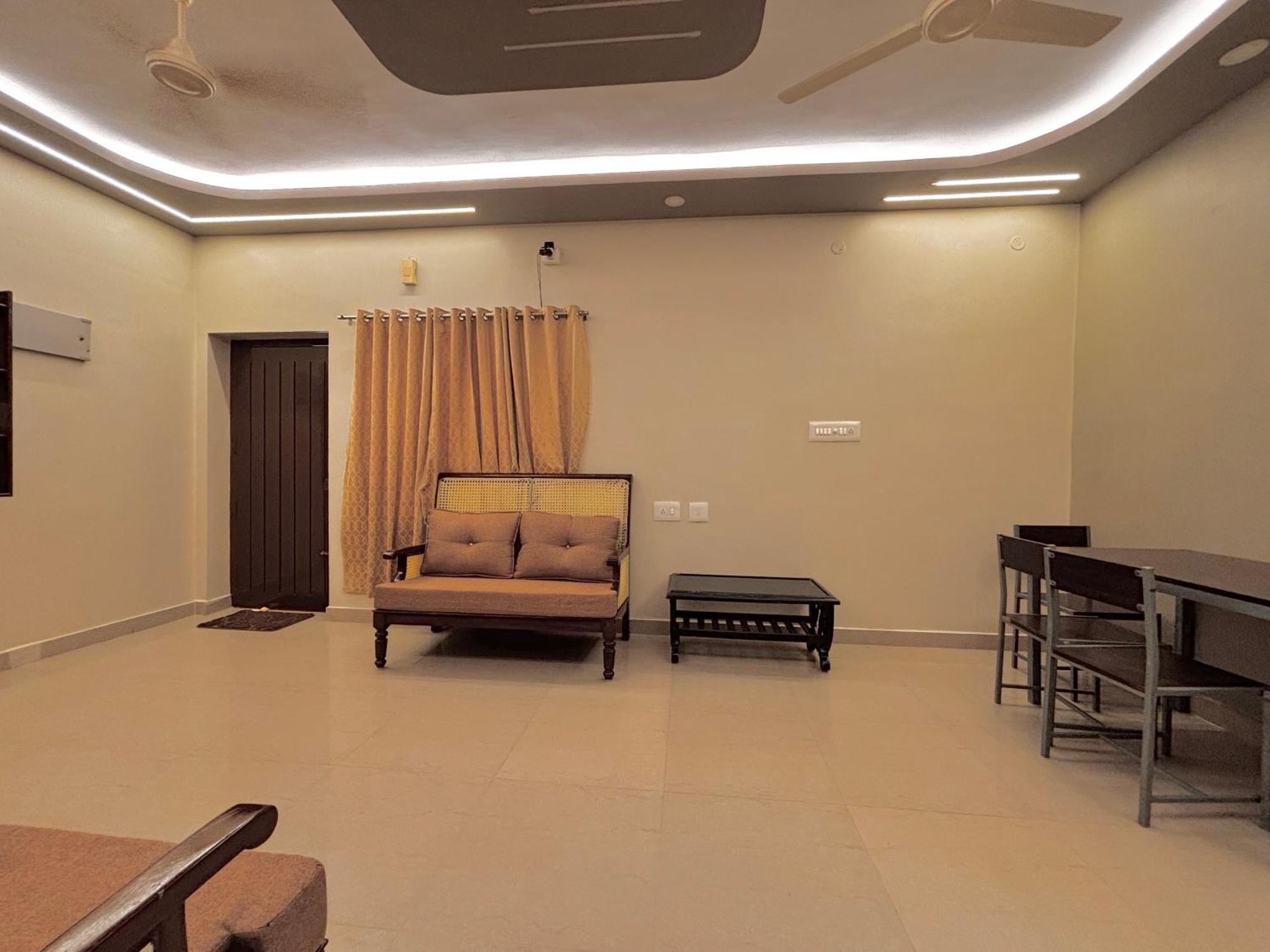Srirangam Service Apartment Tiruchirappalli Zewnętrze zdjęcie